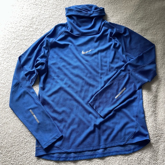 Nike Other - Nike Aeroreact TurtleNeck